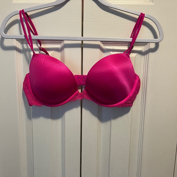 PINK Victoria's Secret Other - Victorias Secret size 34c bra